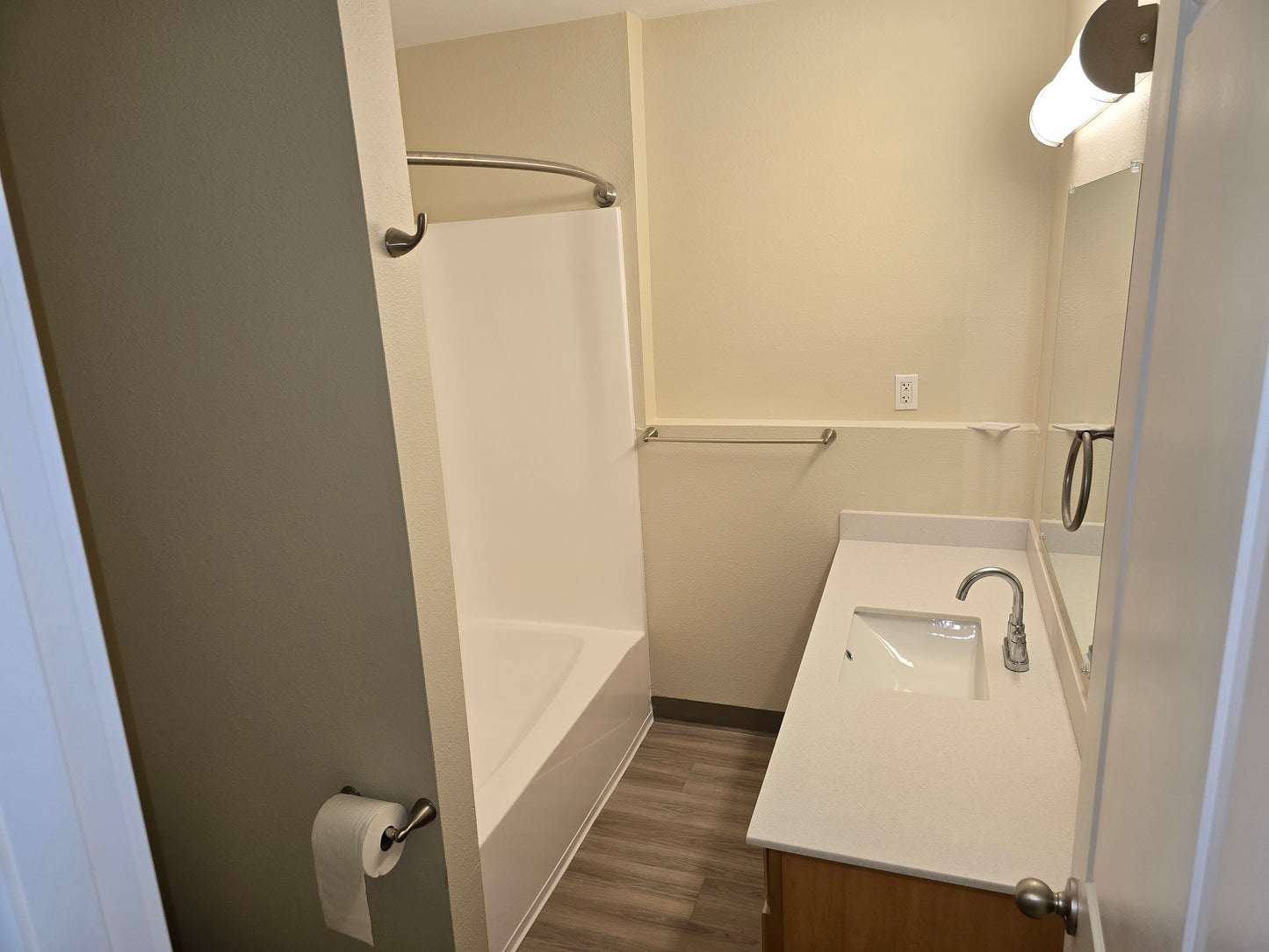 Apartment Move-in / Move-out Cleaning